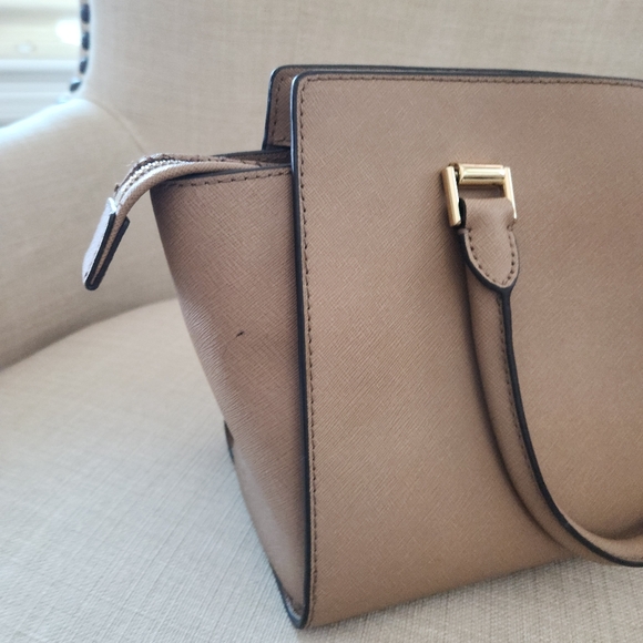 Michael Kors Saffiano Leather Satchel with New Crossbody Straps - Picture 5 of 16